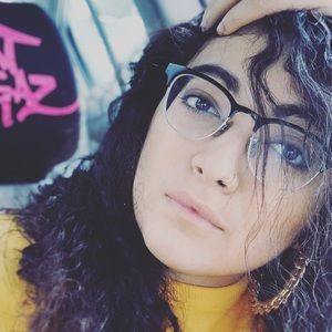 Meet your Posher, Alexis